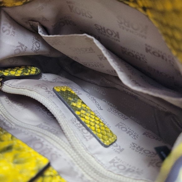 MICHAEL MICHAEL KORS EMBOSSED LEATHER BRIDGETTE NORTH SOUTHMESSENGER BAG - Picture 10 of 11